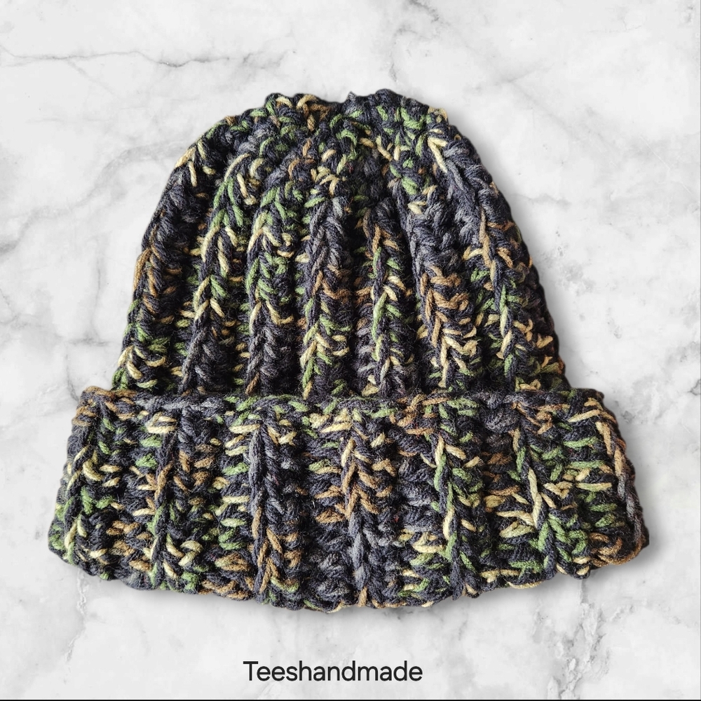 Camouflage/Black Winter Hat